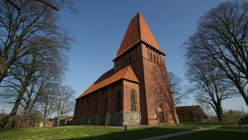 Ferienhaus Nusse - Kirche Nusse - Bauerndom